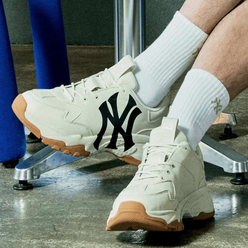 Alternative view of Giày MLB BigBall Chunky A New York Yankees 'White Black' 3ASHC101N-50BGL