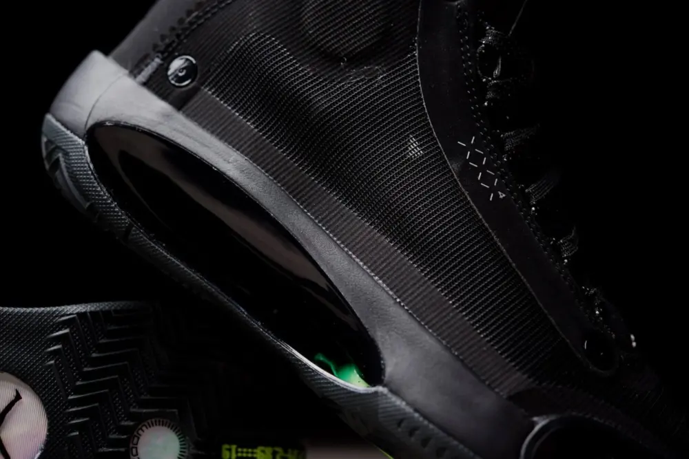 Alternative view of Giày Nike Air Jordan XXXIV Black Cat AR3240-003