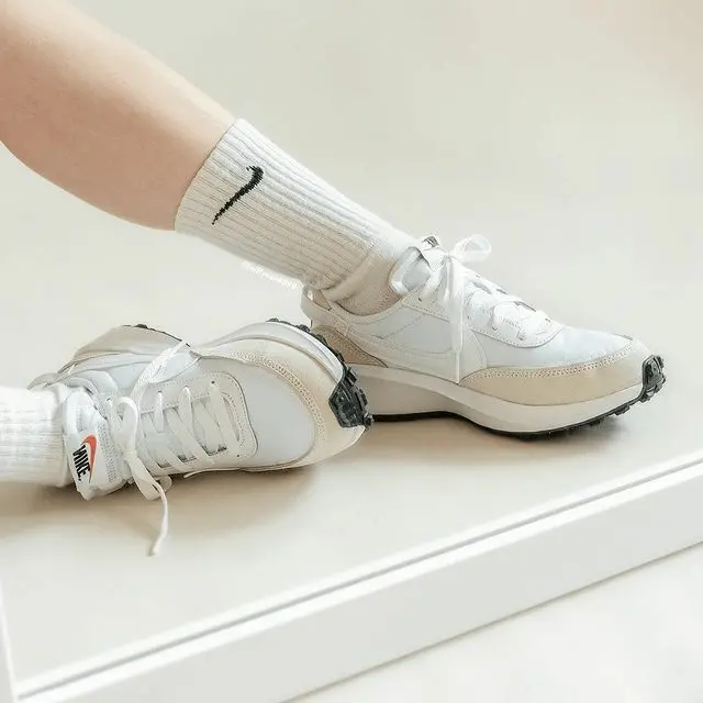 Alternative view of Giày Nike Waffle Debut Women's Shoes 'Blue' DH9523-004