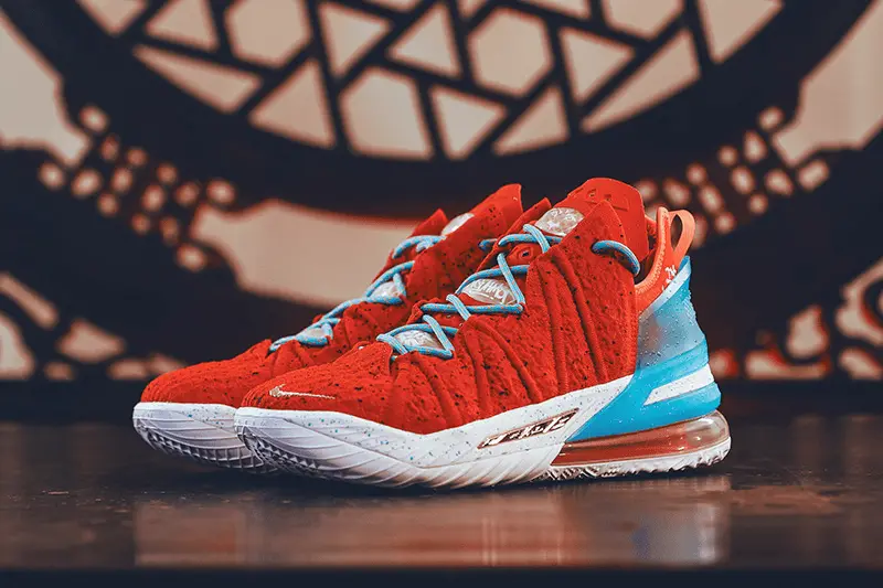 Alternative view of Giày Nike LeBron 18 EP 'Chinese New Year' CW3155-600