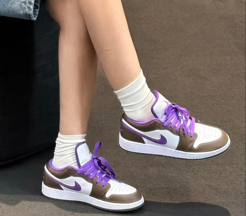 Alternative view of Giày Nike Air Jordan 1 Low 'Palomino' 553558-215