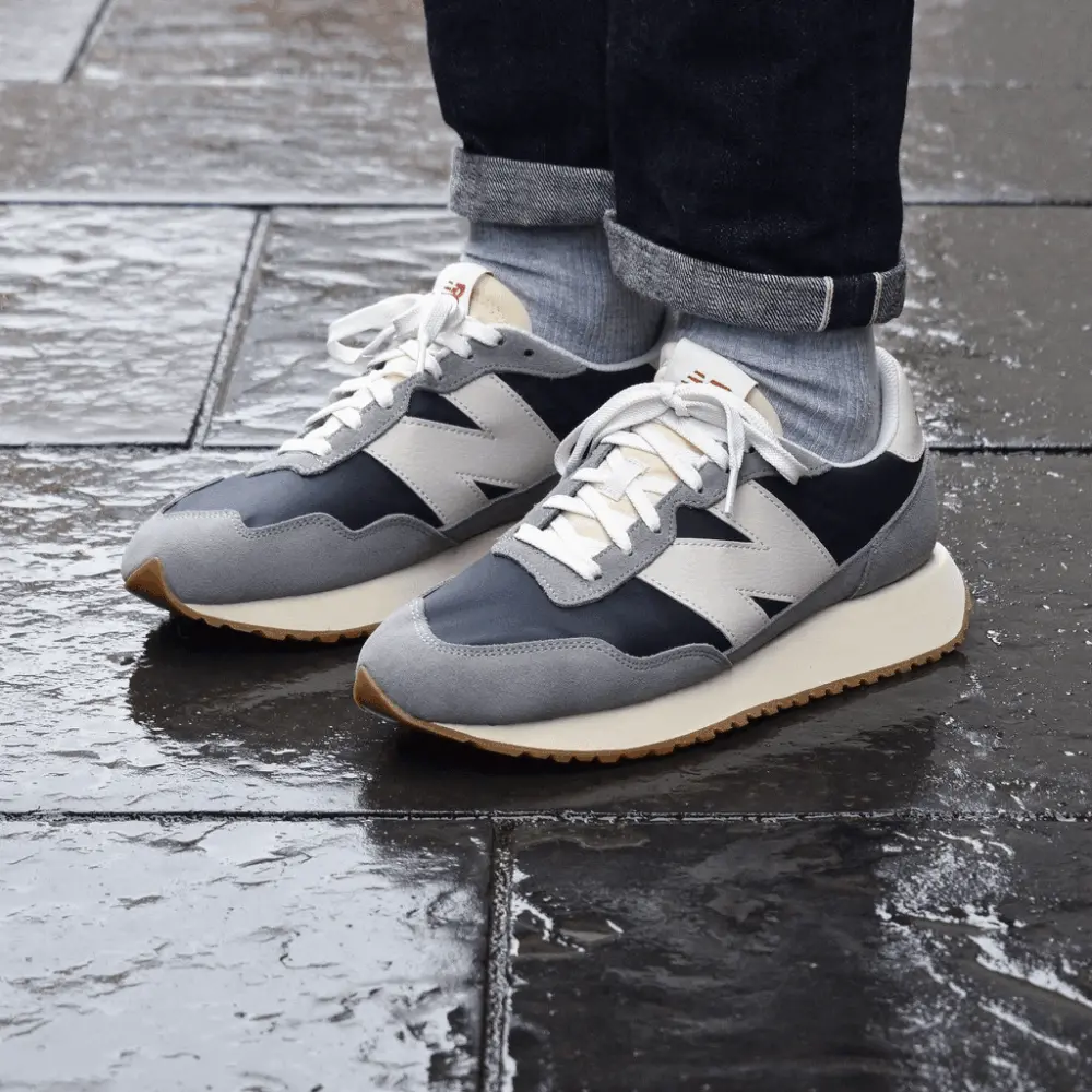 Alternative view of Giày New Balance 237 'Marblehead Black' MS237SC