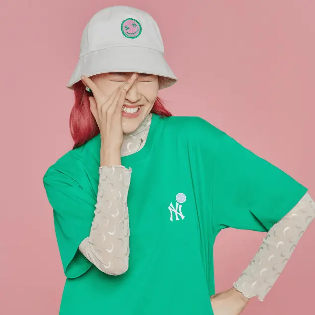 Alternative view of Áo MLB Smile Backlogo Overfit ‘Paisley Green’ 3ATSL6023-50GNL