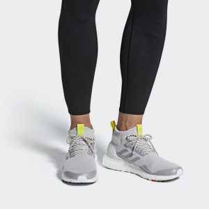 Alternative view of Giày Adidas Ultraboost Mid Multi-Color White G26842