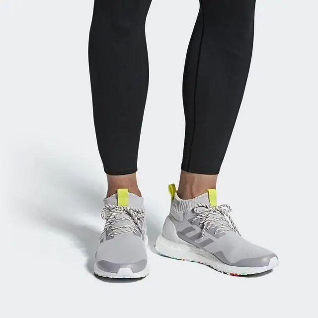 Alternative view of Giày Adidas Ultraboost Mid Multi-Color White G26842