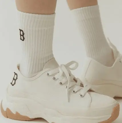 Alternative view of Giày MLB Chunky Low New York Yankees Shoes 'Sand' 3ASHU211N-50SAS