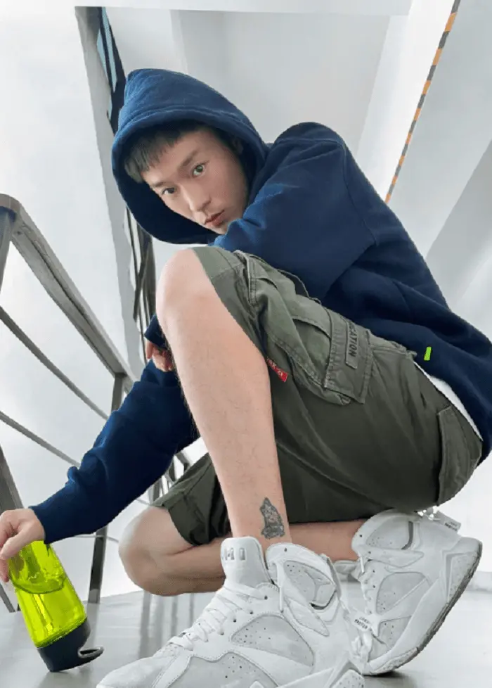 Alternative view of Giày Nike Air Jordan 7 Retro 'Pure Platinum' 304775-120