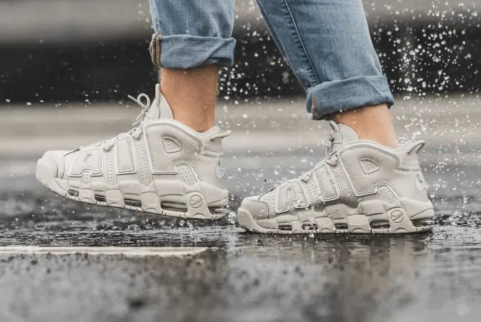 Alternative view of Giày Nike Air More Uptempo GS 'Light Bone' 415082-006