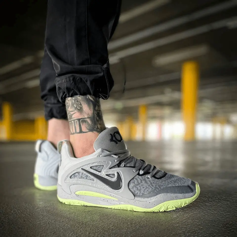 Alternative view of Giày Nike KD 15 TB Wolf Grey Speckled DO9826-001