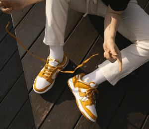 Alternative view of Giày Nike Dunk Low 'Next Nature Phantom' DN1431-001