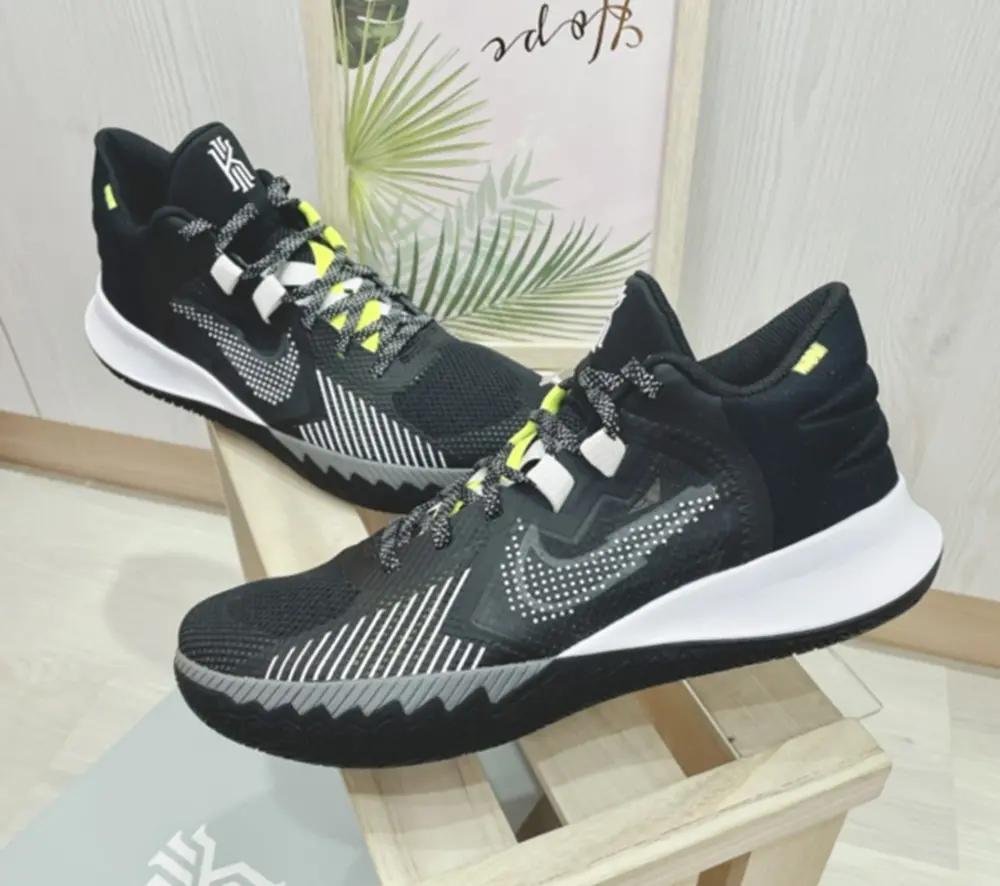Alternative view of Giày Nike Kyrie Flytrap V 'Wolf Grey' DC8991-002