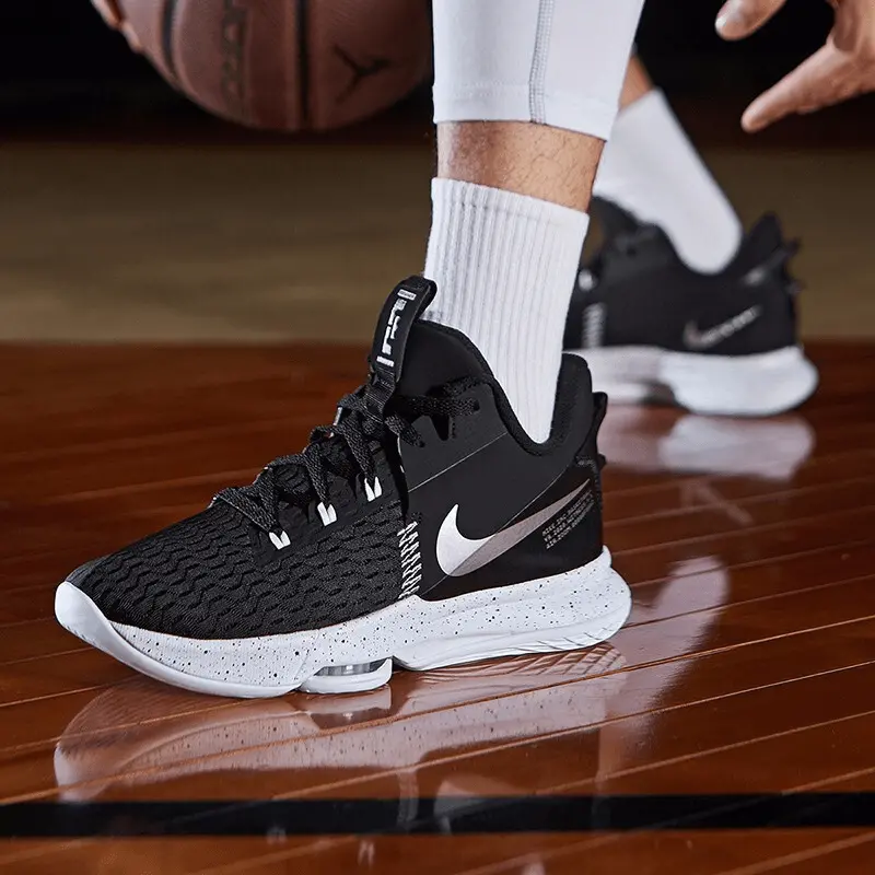 Giày Nike LeBron Witness 5 EP 'Black Metallic Silver' CQ9381-002 - Ảnh 3