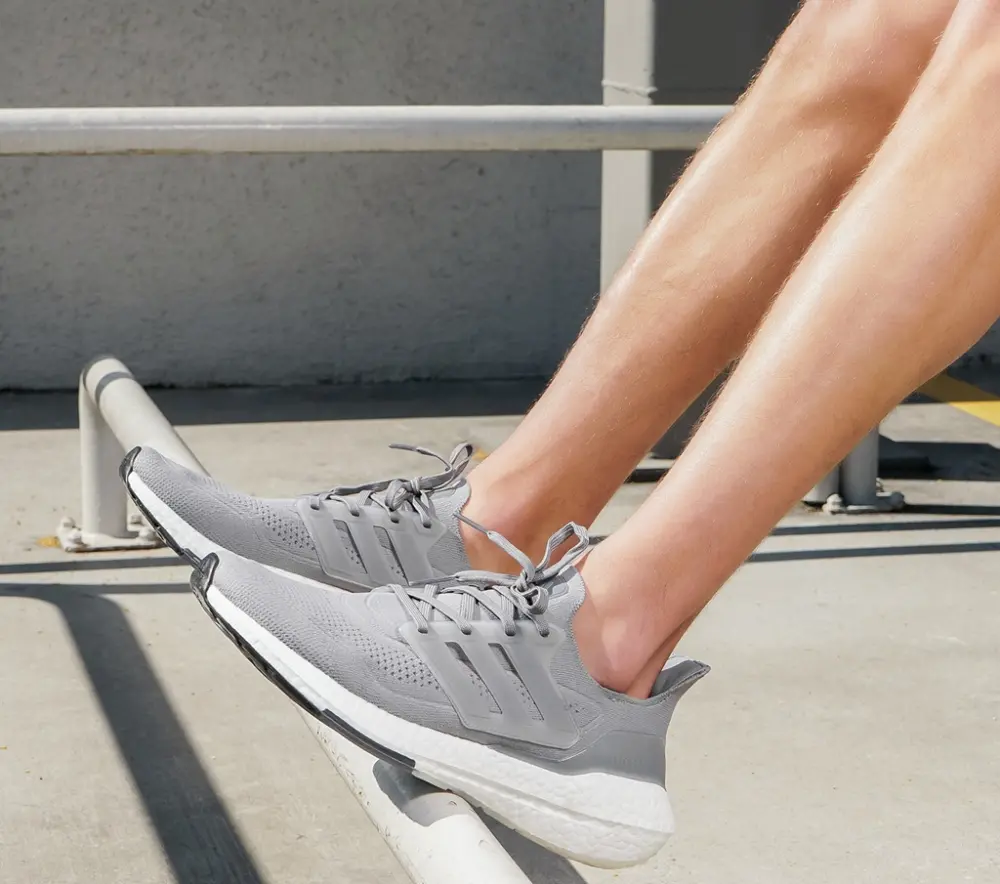 Alternative view of Giày Adidas UltraBoost 21 'Grey' FY0381