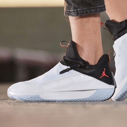 Giày Nike Air Jordan Jumpman Hustle 'White Black' AQ0394-100 - Ảnh 3