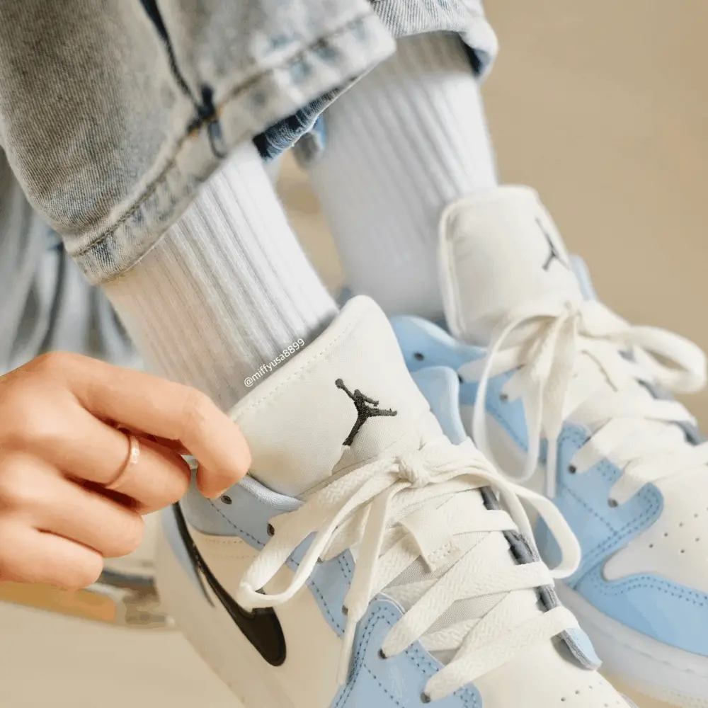 Giày Nike Air Jordan 1 Low GS 'Ice Blue' 554723-401 - Ảnh 4