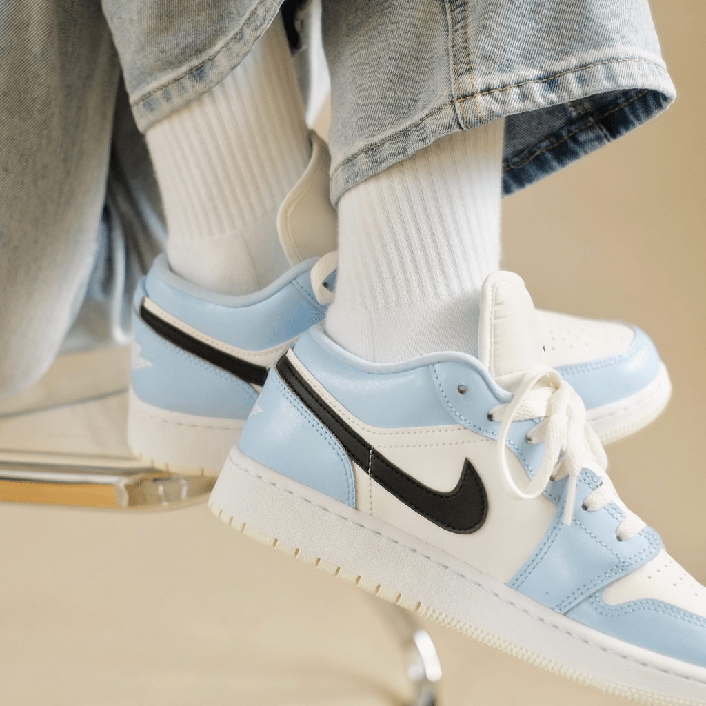 Giày Nike Air Jordan 1 Low GS 'Ice Blue' 554723-401 - Ảnh 5