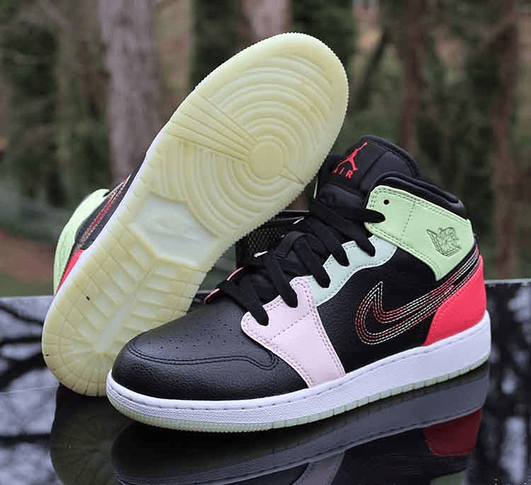 Giày Nike Air Jordan 1 Mid SE 'Glow In The Dark' AV5174-076 - Ảnh 4