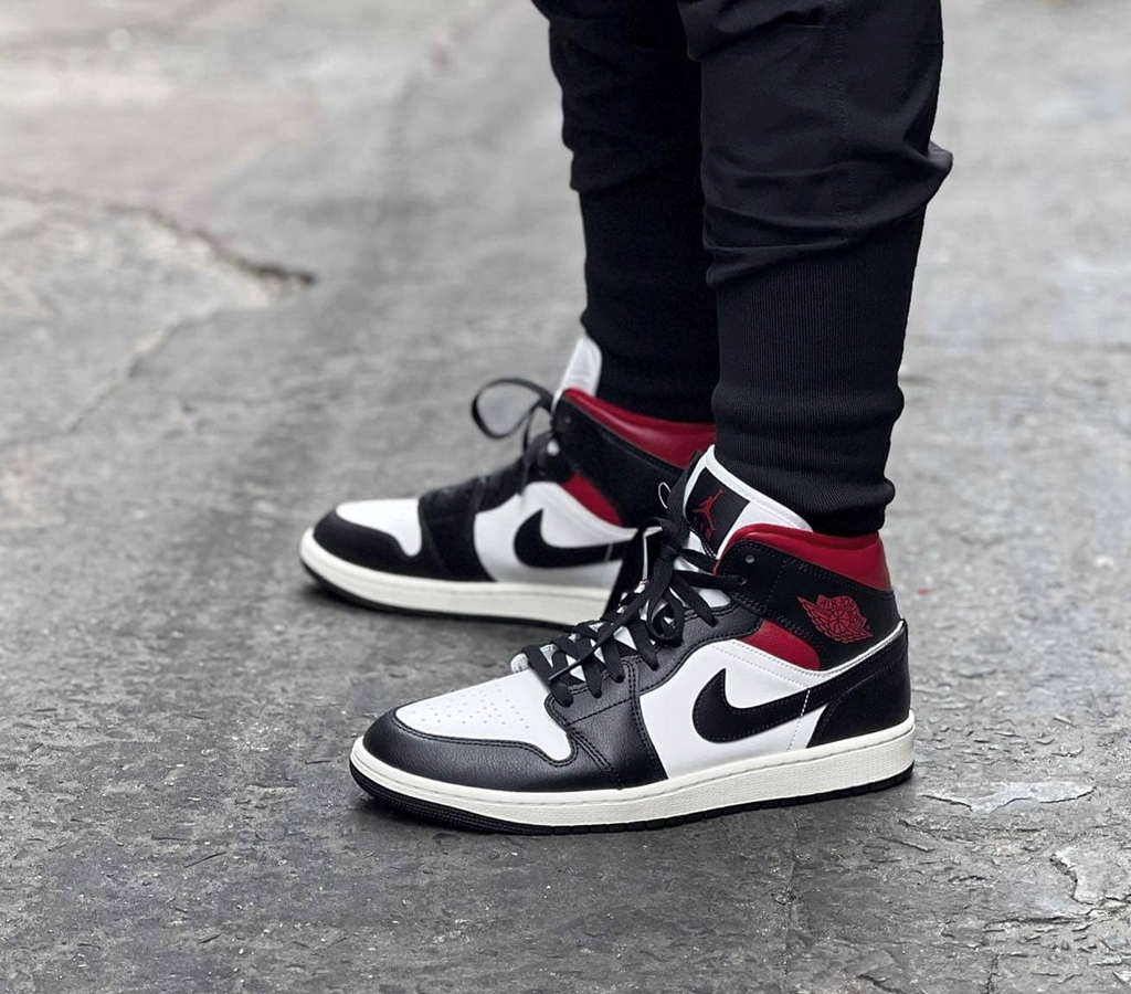 Giày Nike Air Jordan 1 Mid 'Black Sail Gym Red' BQ6472-061 - Ảnh 5