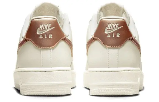Giày Nike Wmns Air Force 1 '07 Sail Metallic 'Red Bronze' DD8959-109 - Ảnh 4