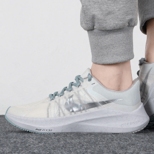 Alternative view of Giày Nike Wmns Winflo 8 Premium 'Phantom Metallic Luster' DA3056-002