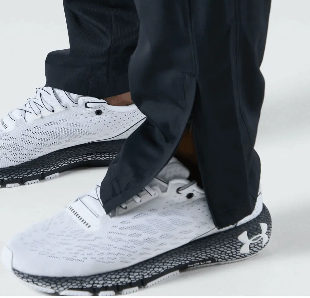 Alternative view of Giày Under Armour HOVR Machina 'White Black' 3021939-103