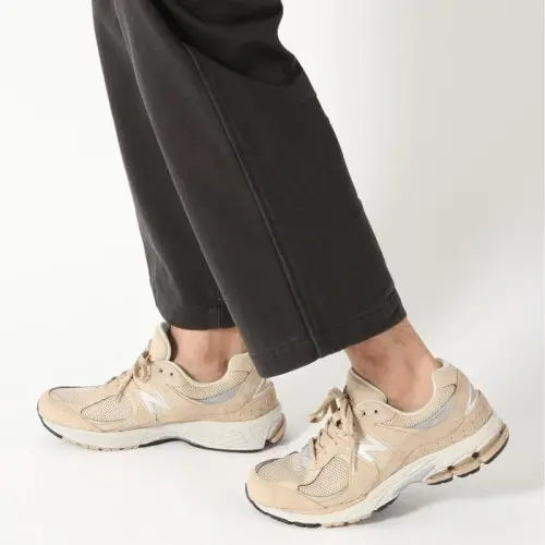 Alternative view of Giày New Balance 2002R 'Khaki' ML2002R2