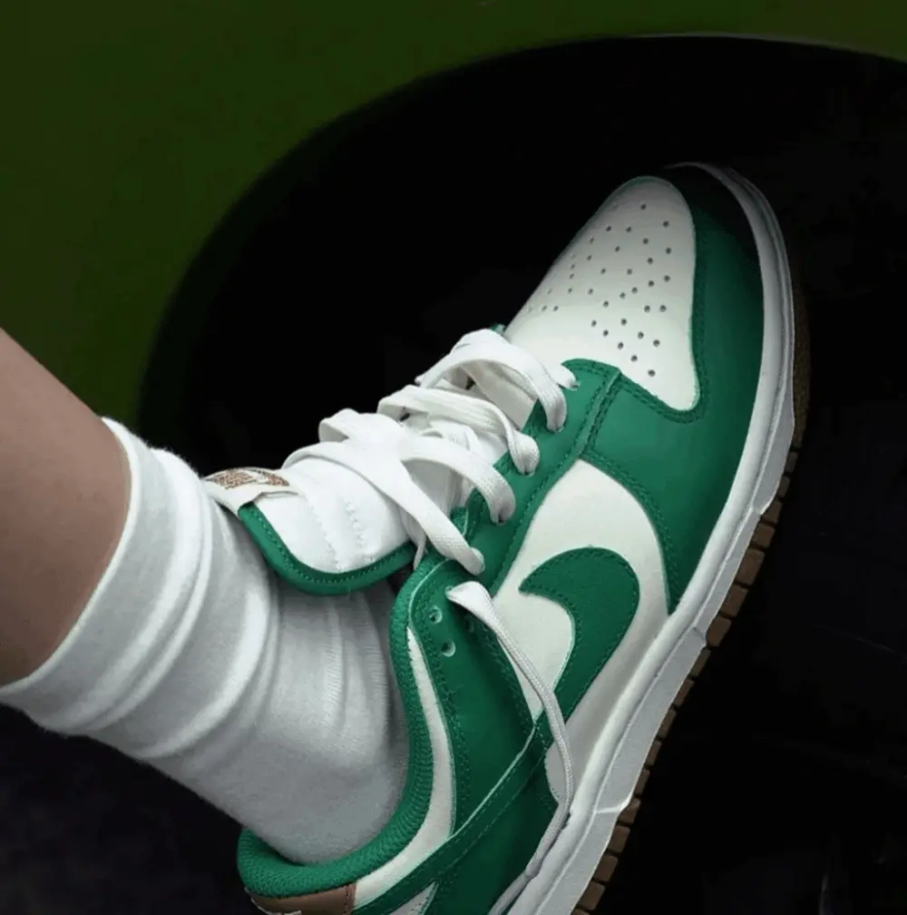 Alternative view of Giày Nike Dunk Low 'Malachite University Gold' FB7173-131