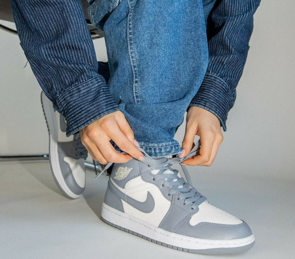 Giày Nike Air Jordan 1 Mid 'Grey Sail' BQ6472-115 - Ảnh 3