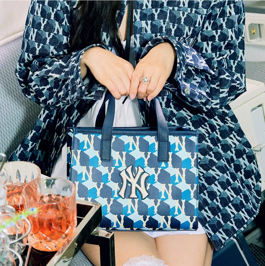 Túi MLB Cube Monogram Small Tote Bag 'Blue Navy' 3AORS022N-50NYD - Ảnh 4