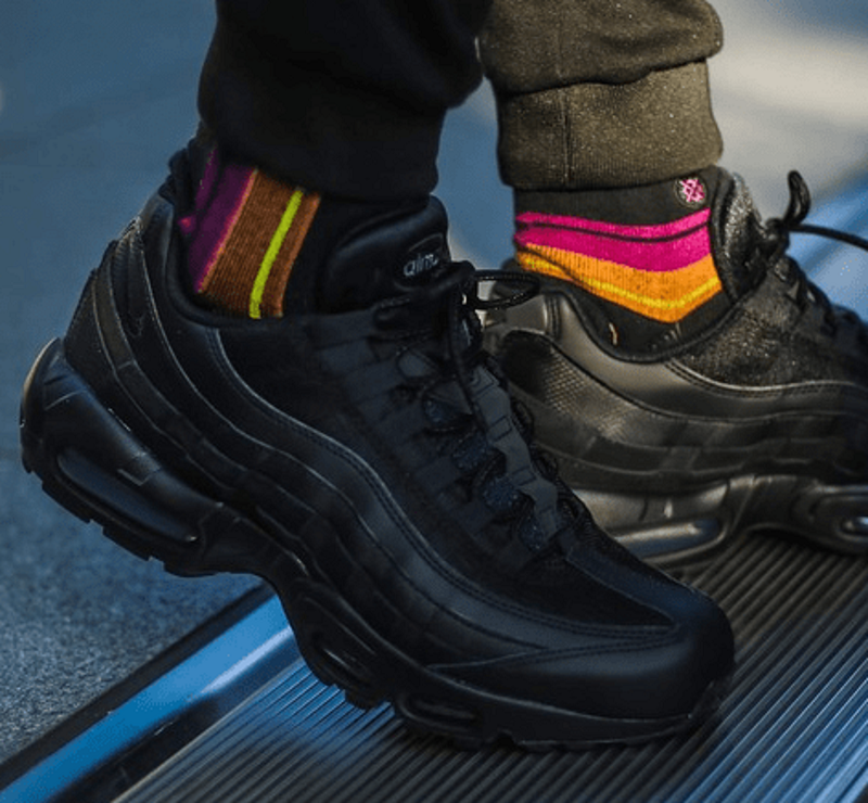 Giày Nike Air Max 95 'Essential Triple Black' CI3705-001 - Ảnh 4