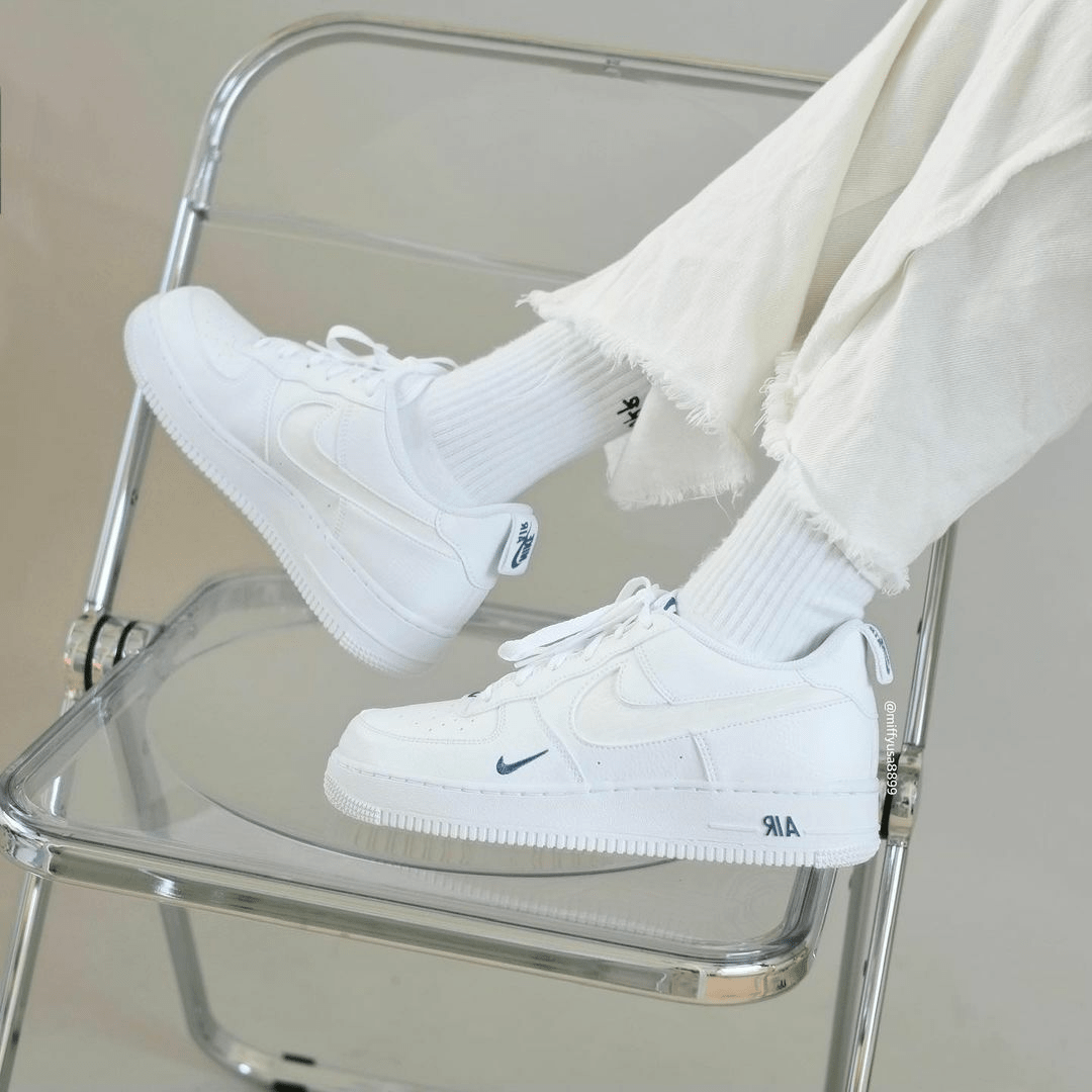 Giày Nike Air Force 1 '07 LV8 'White Dark Marina Blue' FB8971-100 - Ảnh 4