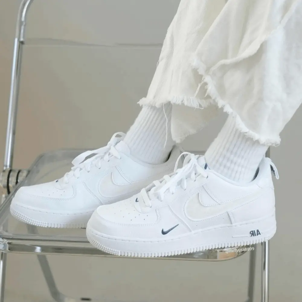 Alternative view of Giày Nike Air Force 1 '07 LV8 'White Dark Marina Blue' FB8971-100