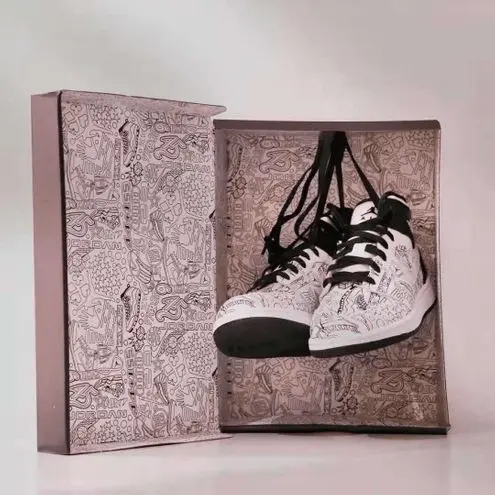 Alternative view of Giày Nike Air Jordan 1 Mid SE GS 'DIY' DC4099-100