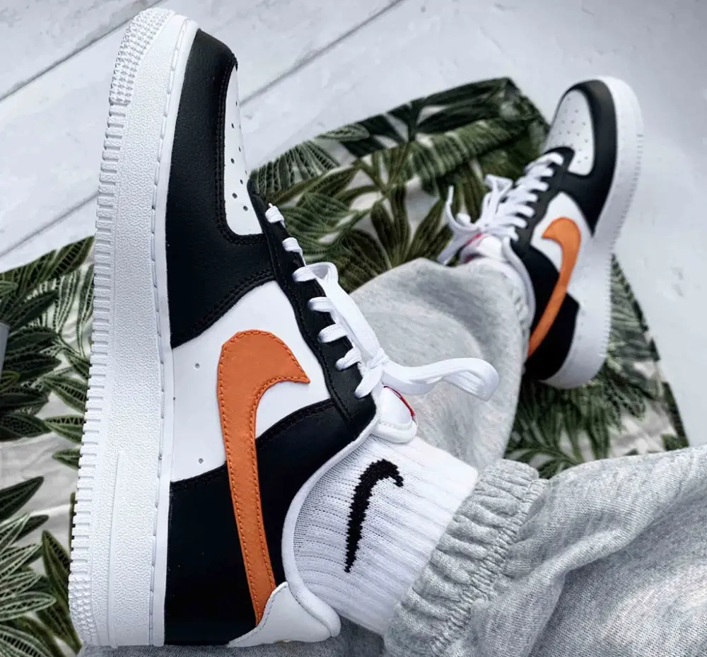 Alternative view of Giày Nike Wmns Air Force 1 '07 'Satin Swoosh' DC4463-100