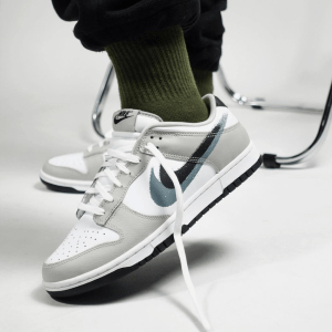 Alternative view of Giày Nike Dunk Low 'Stencil Swoosh' FD0661-100