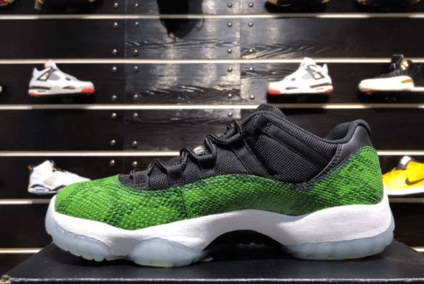 Giày Nike Air Jordan 11 Retro Low 'Snake' 528895-033 - Ảnh 5