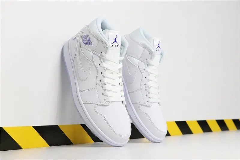 Giày Nike Air Jordan 1 Retro Mid 'White Concord' BQ6578-100 - Ảnh 3