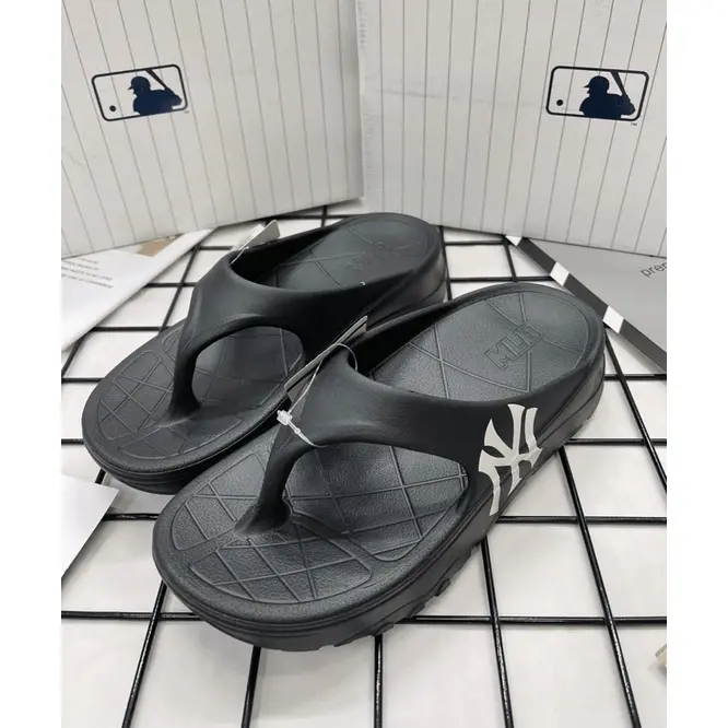 Dép MLB Chunky Slider Flip Flop NYY 'Black' 32SHHW111-50L - Ảnh 4