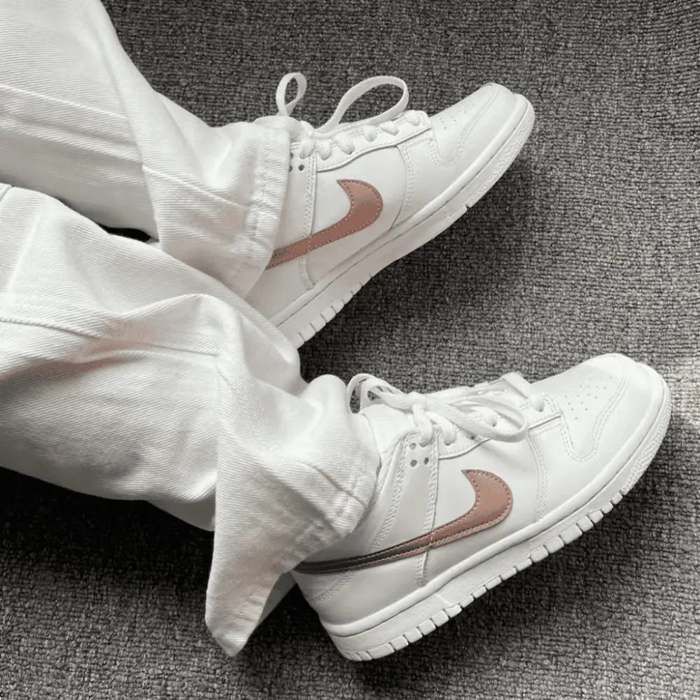 Alternative view of Giày Nike Dunk Low GS 'White Metallic Red Bronze' DH9765-100