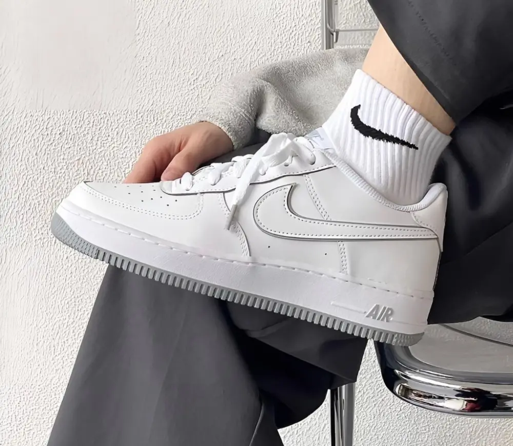 Giày Nike Air Force 1 Low GS 'White Wolf Grey' DX5805-100 - Ảnh 5