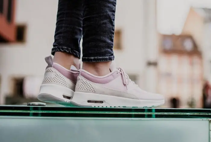 Alternative view of Giày Nike Air Max Thea LX 'Particle Rose' 881203-600