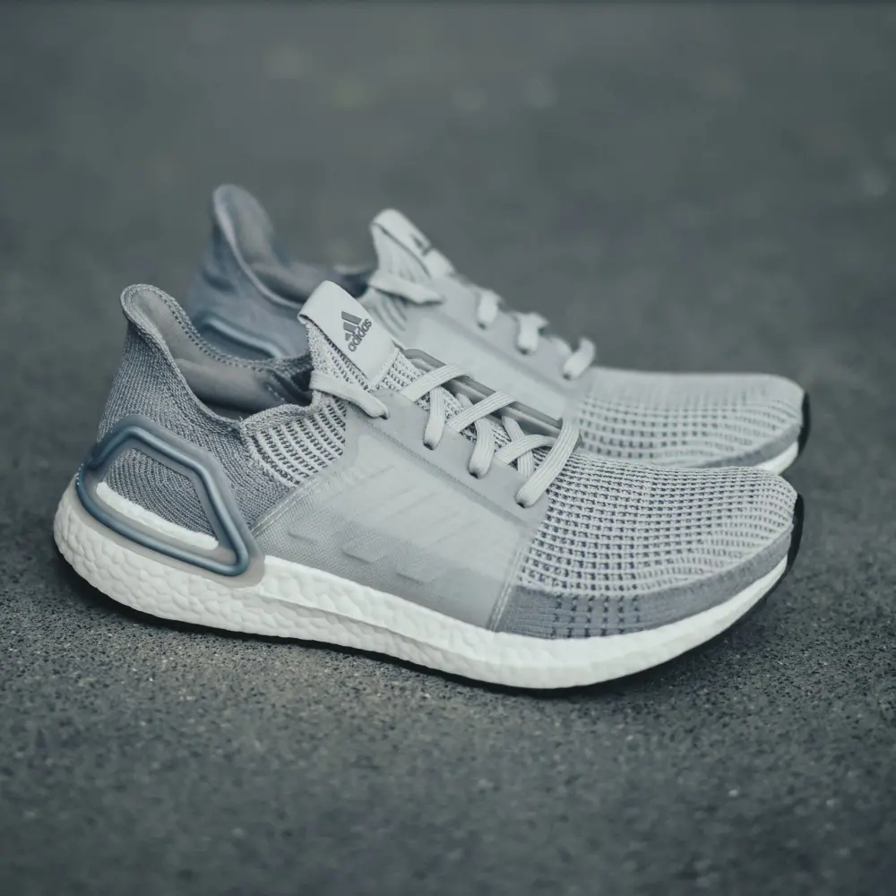 Alternative view of Giày Adidas Ultra Boost 19 Grey Two G54010