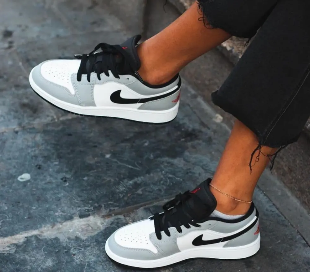 Giày Nike Air Jordan 1 Low 'Light Smoke Grey' 553558-030 - Ảnh 5