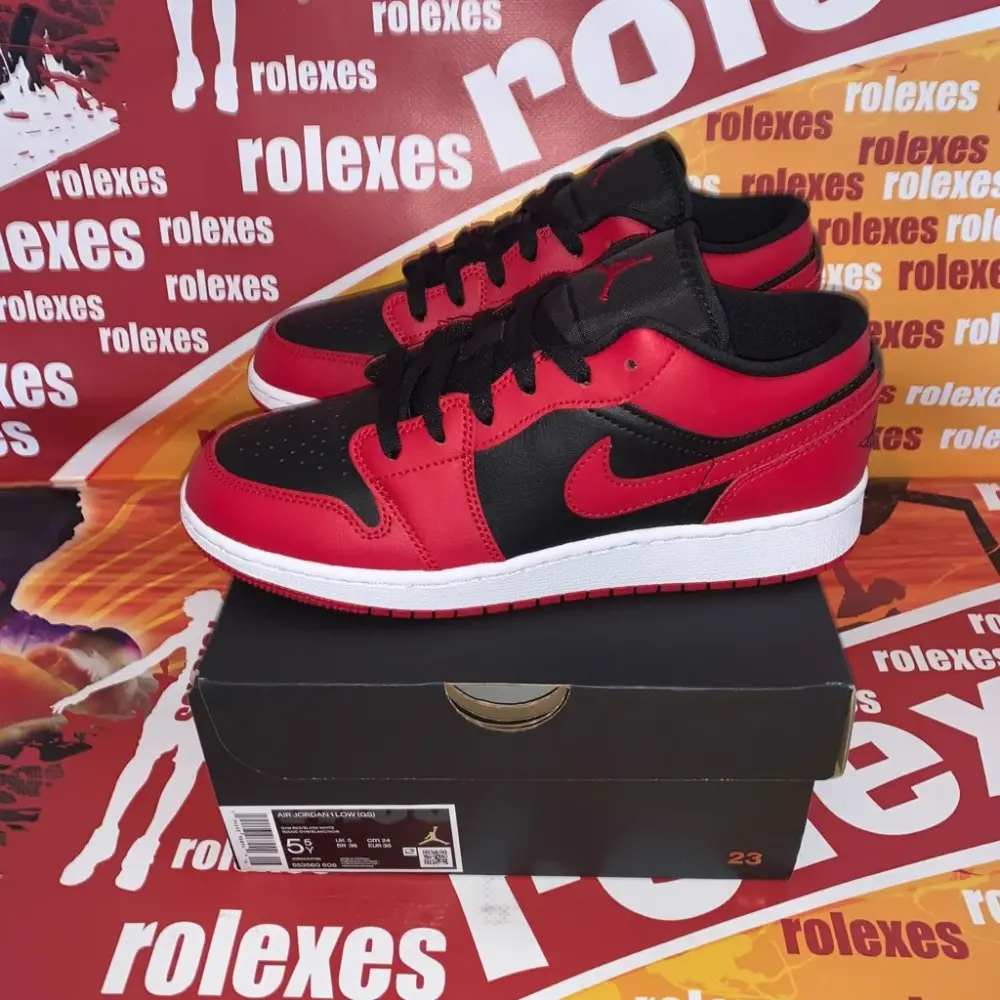 Alternative view of Giày Nike Air Jordan 1 Low GS 'Reverse Bred' 553560-606