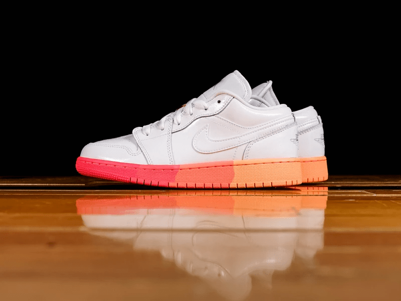 Giày Nike Air Jordan 1 Low GS 'Sunset Sole' 554723-100 - Ảnh 4