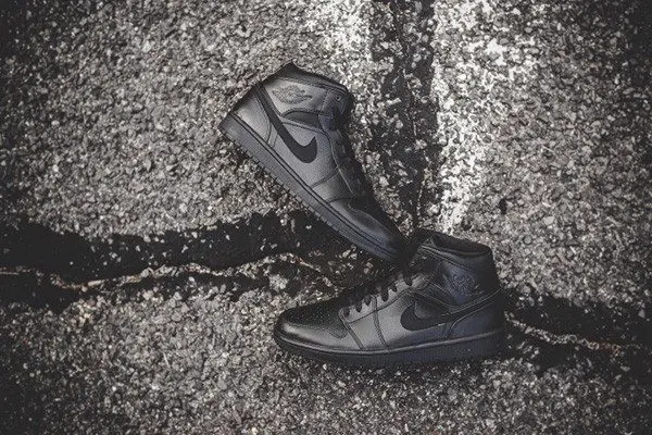 Giày Nike Air Jordan 1 Retro Mid Black 554725-030 - Ảnh 8
