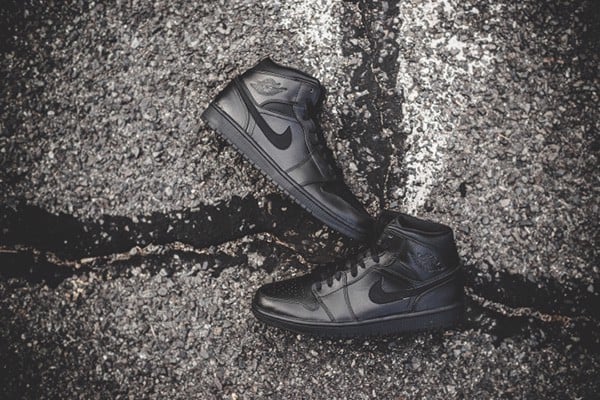 Giày Nike Air Jordan 1 Retro Mid Black 554724-030 - Ảnh 5