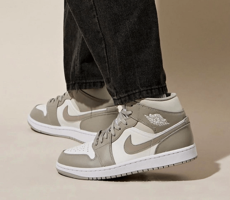 Giày Nike Air Jordan 1 Mid 'Linen' 554724-082 - Ảnh 3