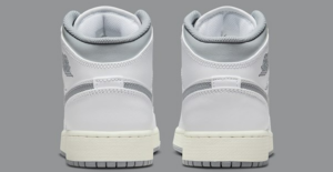 Alternative view of Giày Nike Air Jordan 1 Mid 'White' 554725-135