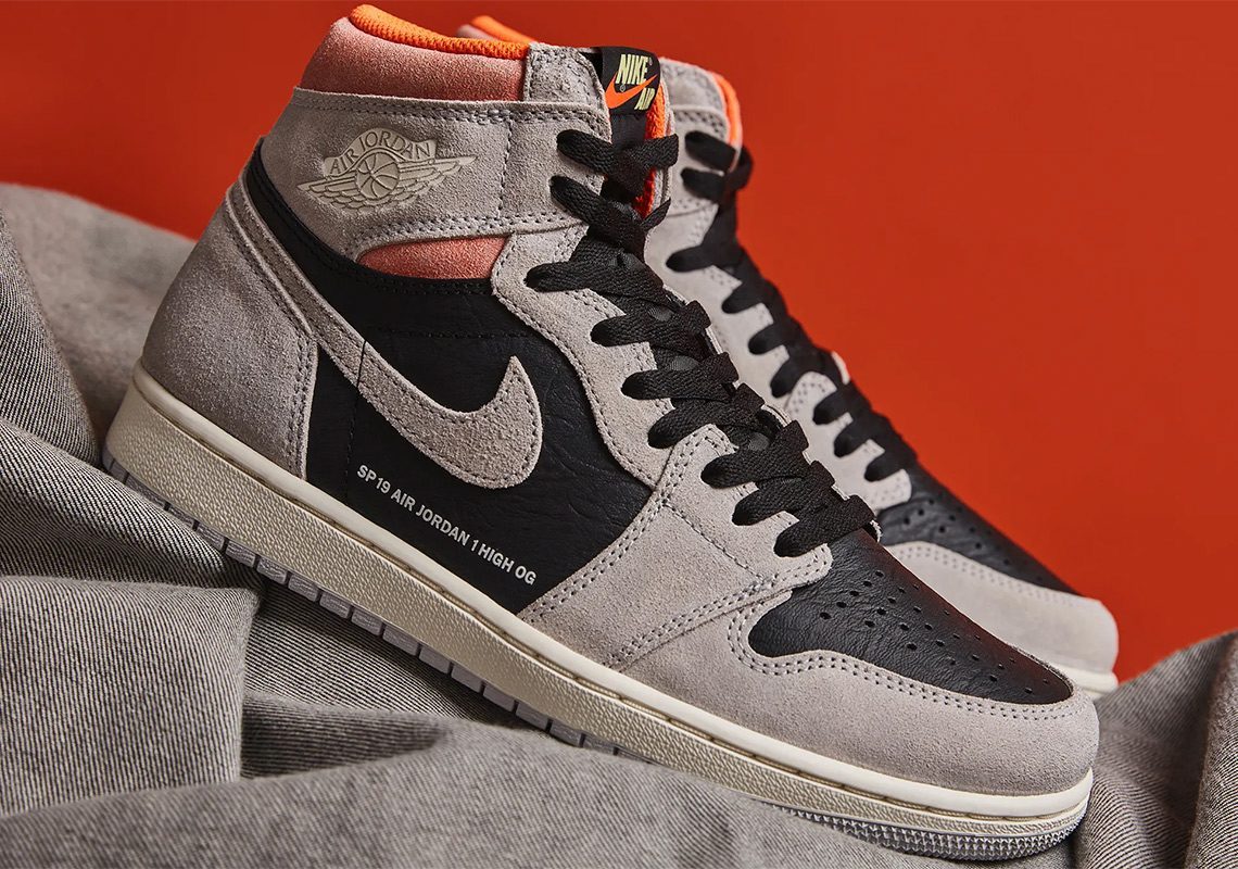 Giày Nike Air Jordan 1 Retro High 'Neutral Grey - Hyper Crimson' 555088-018 - Ảnh 7